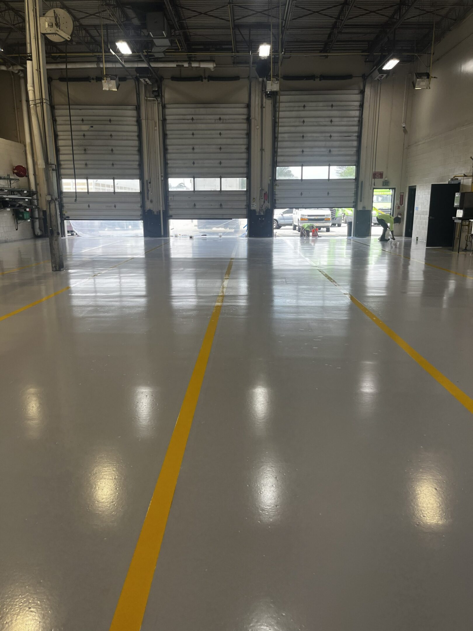 6a2b075d3c0b1_Truck Bay