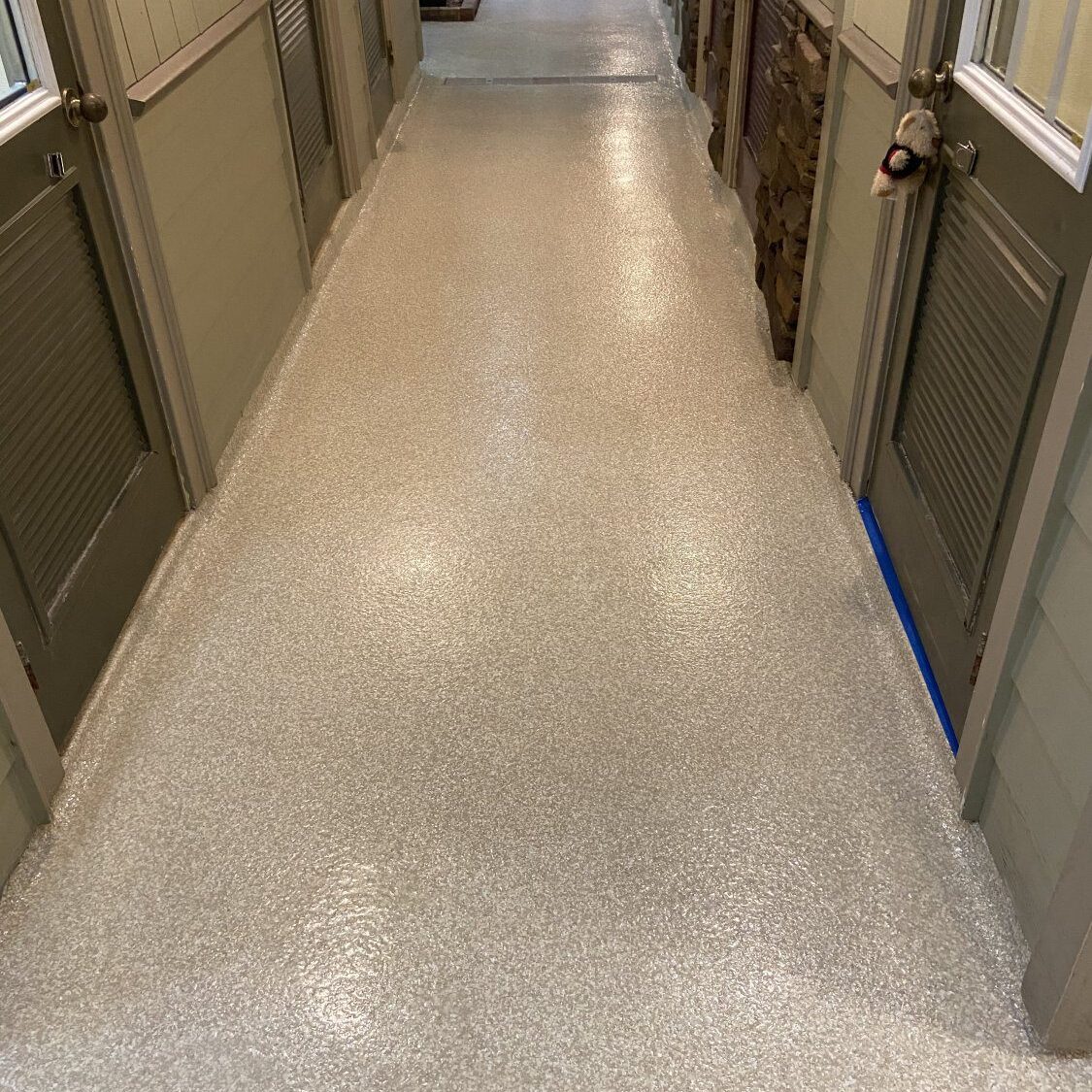 6a2ad3d388121_Vet Clinic Flooring_Flake 3 (1)